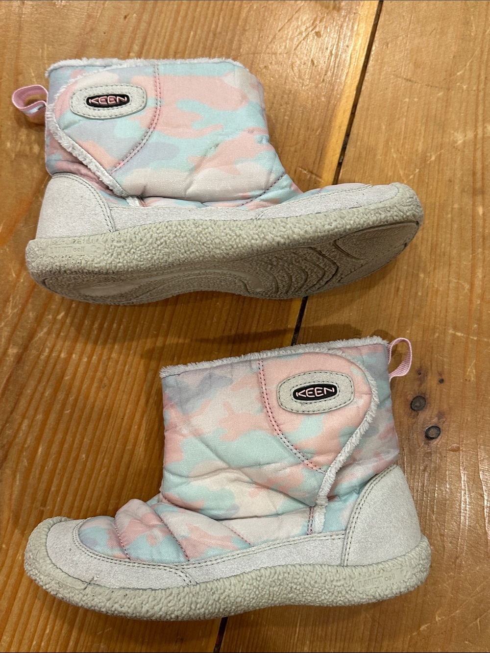 Keen Kids Pink and Light Blue Camo Winter Boots